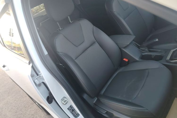 Used Wuling Alvez 2022 1.5L Manual Comfort Version Right Front Seat