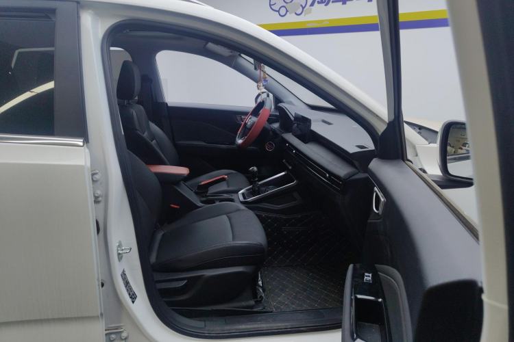 Used Wuling Alvez 2022 1.5L Manual Comfort Version Right Front Seat