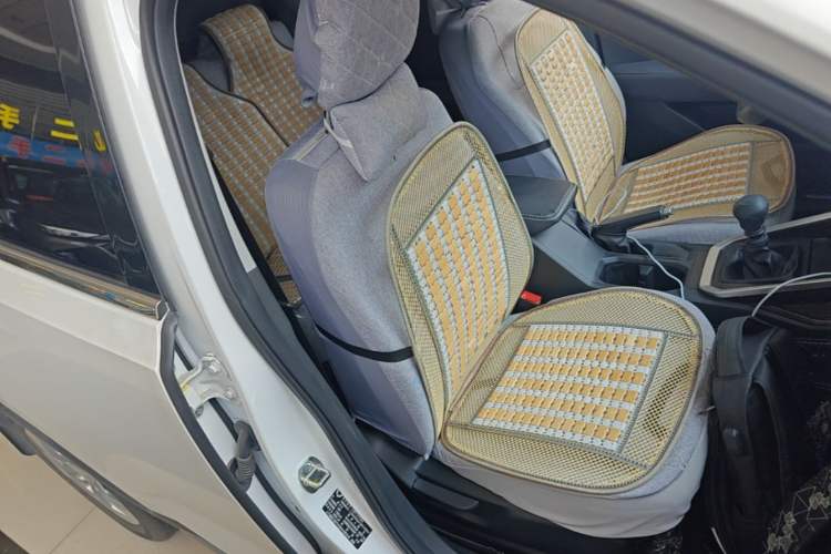 Used Wuling Alvez 2022 1.5L Manual Free-Style Model Right Front Seat