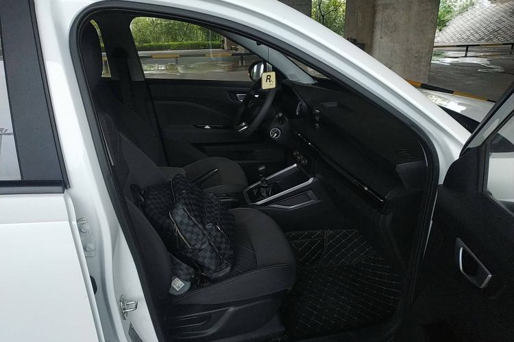 Used Wuling Alvez 2022 1.5L Manual Free-Style Model Right Front Seat