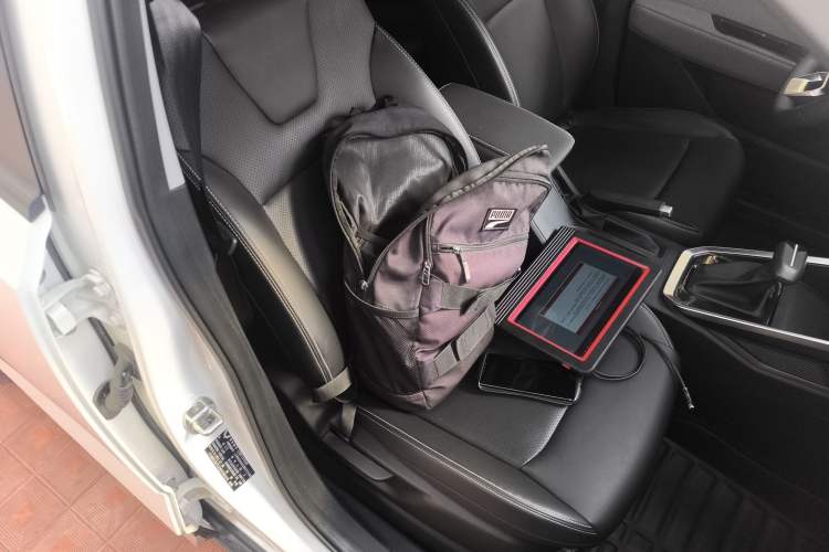 Used Wuling Alvez 2022 1.5L CVT Comfort Edition Right Front Seat