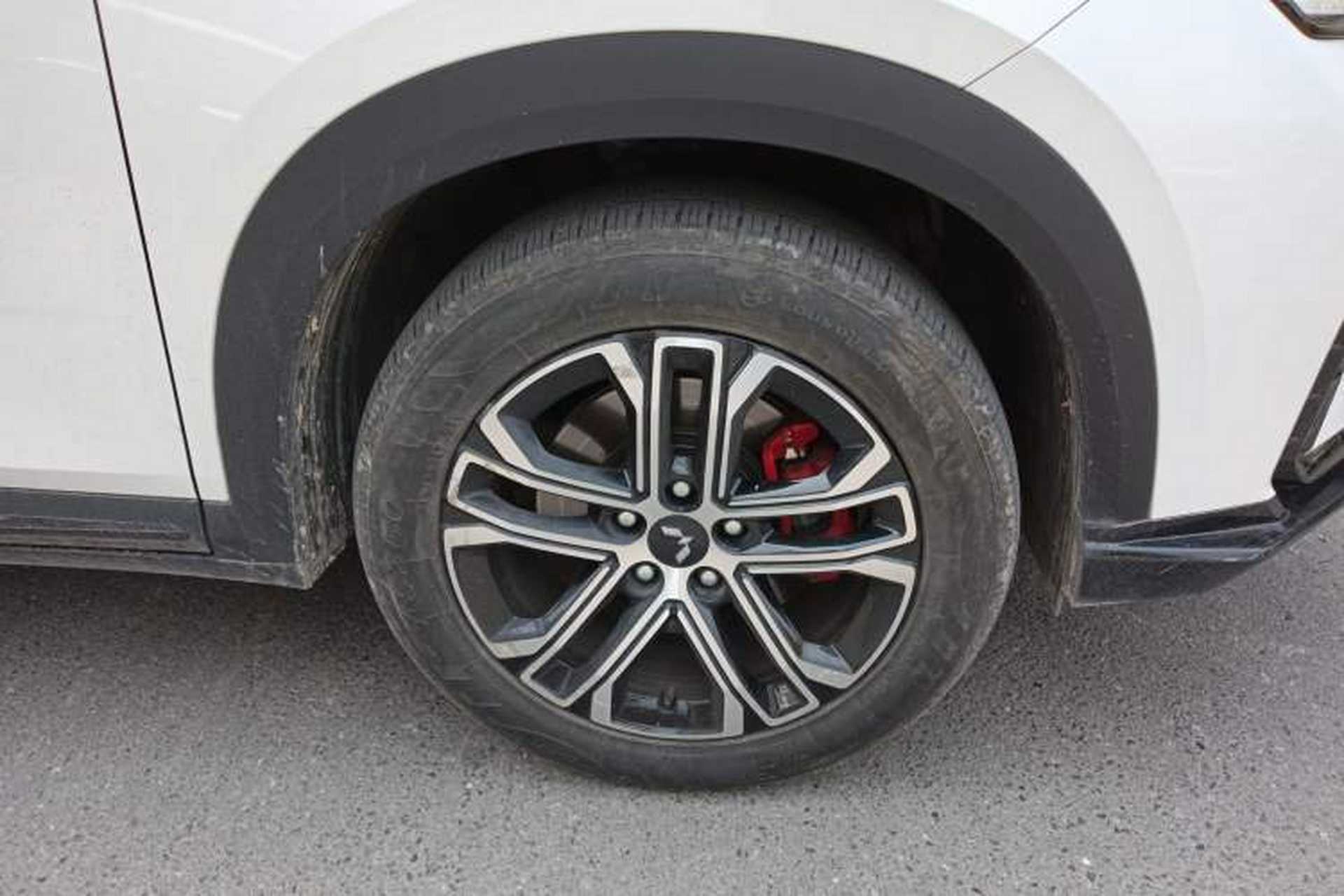 Used Wuling Alvez 2022 1.5T CVT Trendy & Cool Edition Right Front Wheel Hub