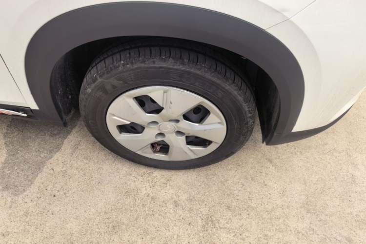 Used Wuling Alvez 2022 1.5L Manual Free-Style Model Right Front Wheel Hub