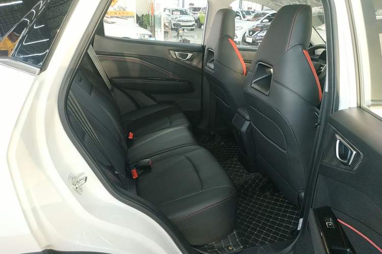 Used Wuling Alvez 2022 1.5T CVT Trendy & Cool Edition Right Rear Seat