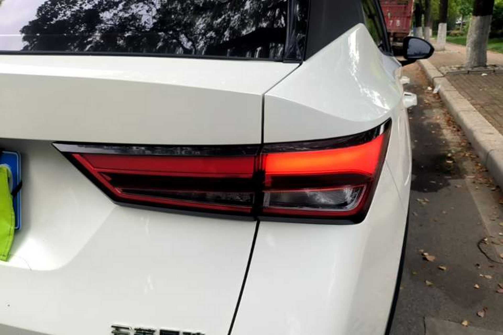 Used Wuling Alvez 2022 1.5L Manual Free-Style Model Right Rear Taillight