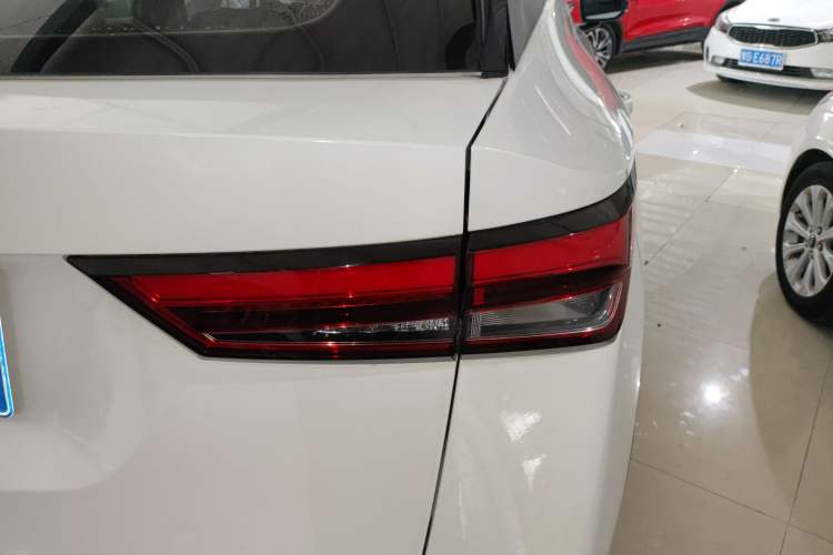 Used Wuling Alvez 2022 1.5L Manual Free-Style Model Right Rear Taillight