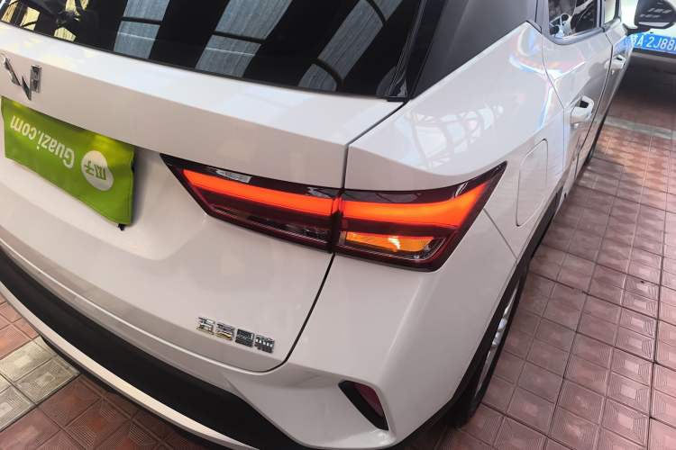 Used Wuling Alvez 2022 1.5L CVT Comfort Edition Right Rear Taillight