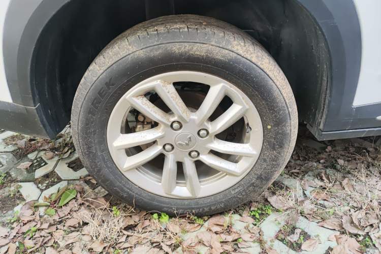 Used Wuling Alvez 2022 1.5L CVT Comfort Edition Right Rear Wheel Hub