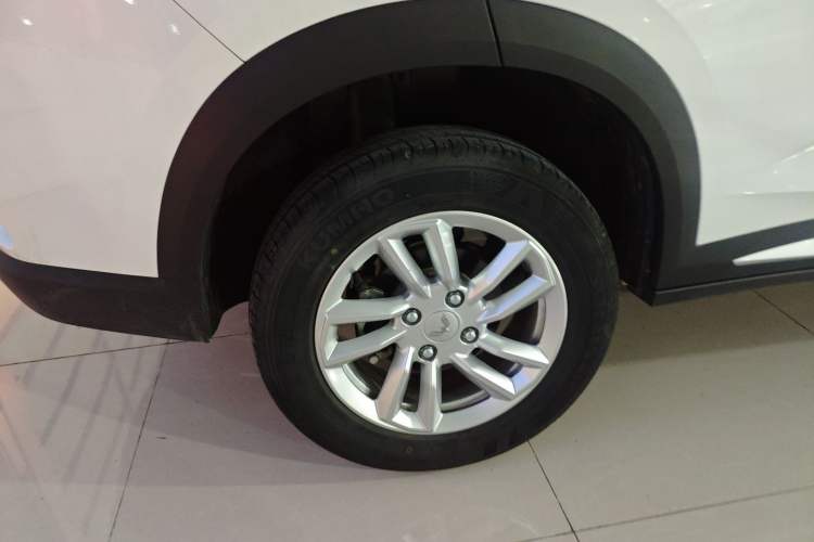 Used Wuling Alvez 2022 1.5L CVT Comfort Edition Right Rear Wheel Hub