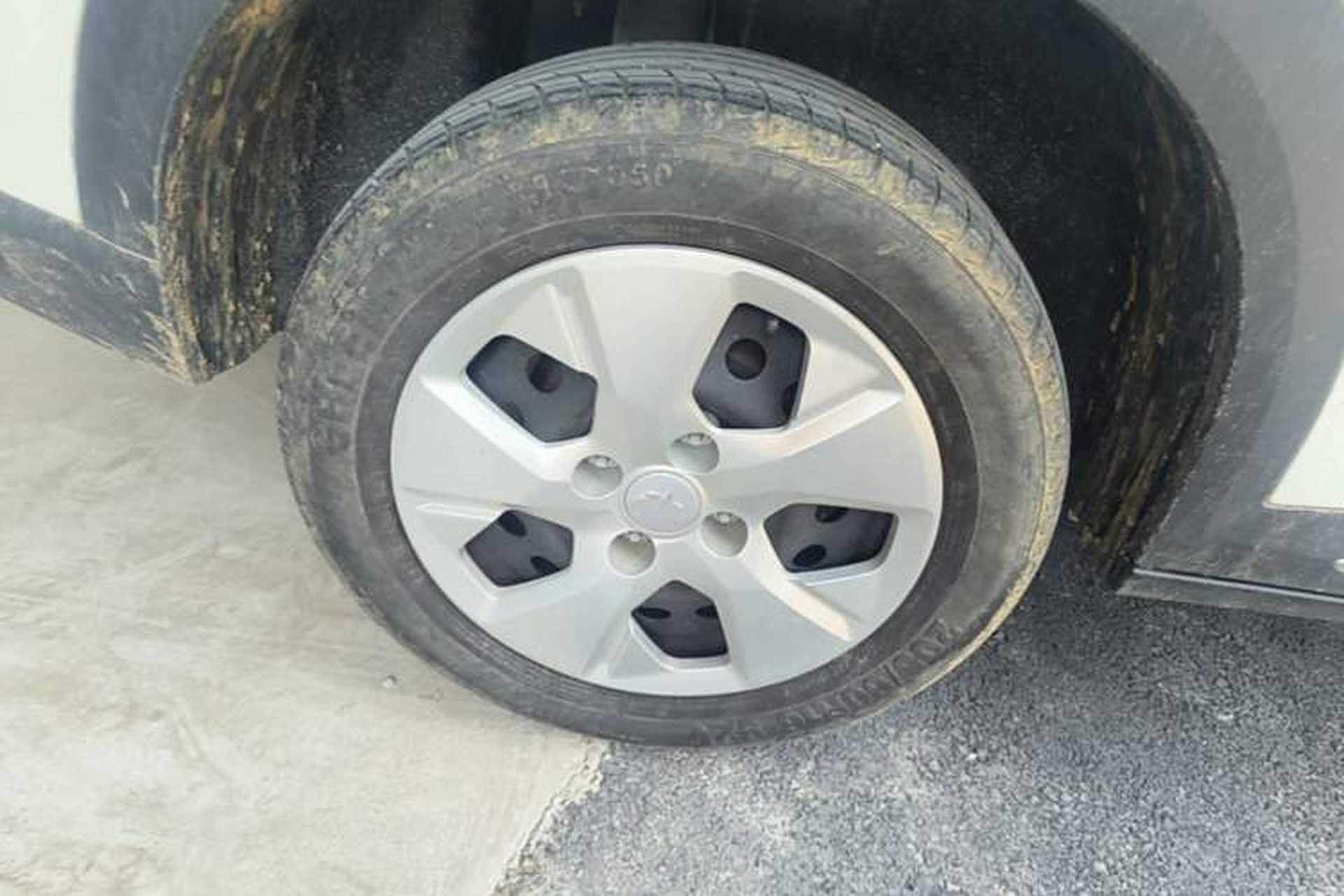 Used Wuling Alvez 2022 1.5L Manual Free-Style Model Right Rear Wheel Hub
