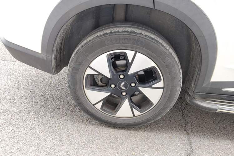Used Wuling Alvez 2022 1.5L CVT Comfort Edition Right Rear Wheel Hub