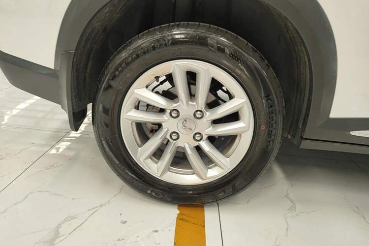 Used Wuling Alvez 2022 1.5L CVT Comfort Edition Right Rear Wheel Hub