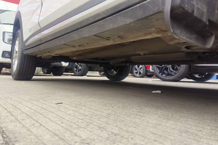 Used Wuling Alvez 2022 1.5L CVT Comfort Edition Right Side Sill