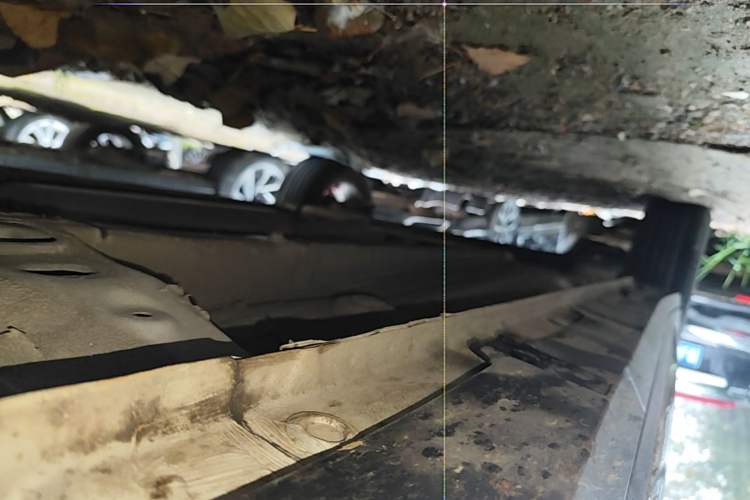 Used Wuling Alvez 2022 1.5L Manual Comfort Version Right Side Sill