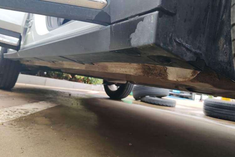 Used Wuling Alvez 2022 1.5L Manual Comfort Version Right Side Sill