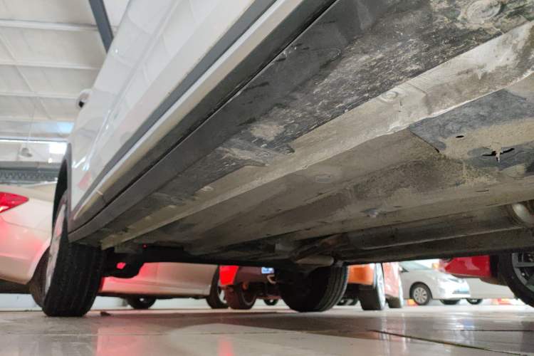 Used Wuling Alvez 2022 1.5L Manual Free-Style Model Right Side Sill