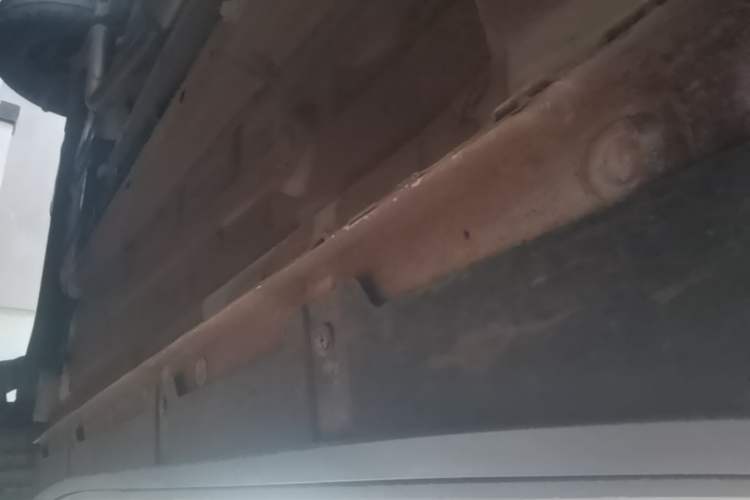 Used Wuling Alvez 2022 1.5L Manual Free-Style Model Right Side Sill