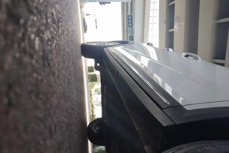 Used Wuling Alvez 2022 1.5L Manual Comfort Version Right Side Sill