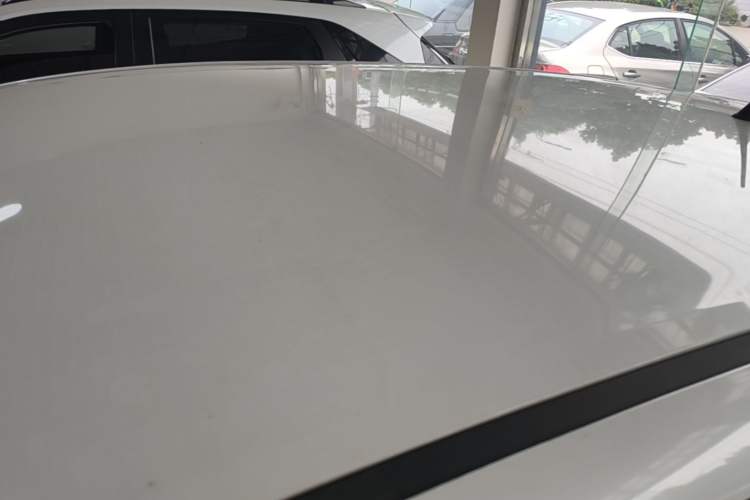 Used Wuling Alvez 2022 1.5L Manual Free-Style Model Roof