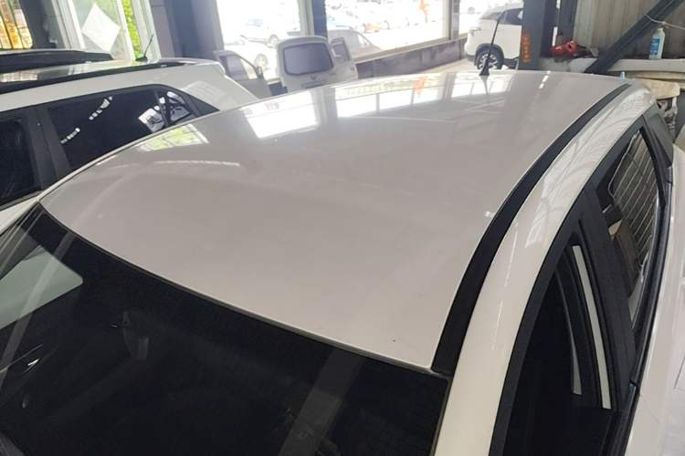 Used Wuling Alvez 2022 1.5L Manual Free-Style Model Roof