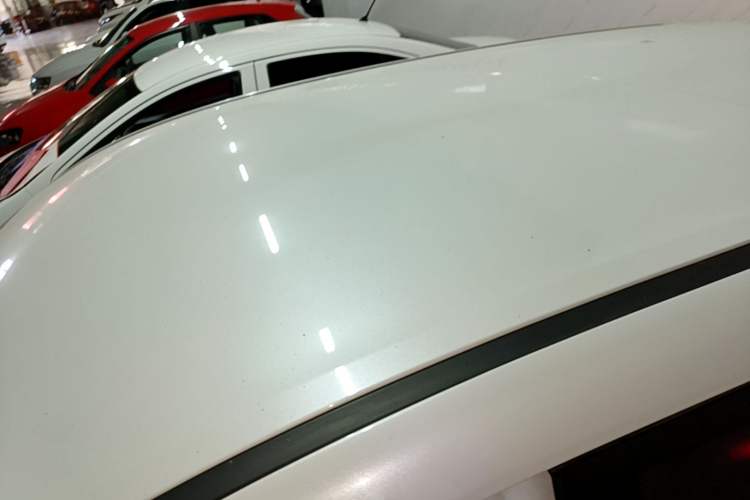 Used Wuling Alvez 2022 1.5L Manual Free-Style Model Roof