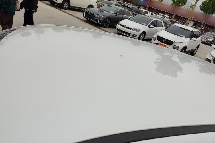 Used Wuling Alvez 2022 1.5L Manual Free-Style Model Roof