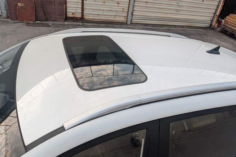 Used Wuling Alvez 2022 1.5L Manual Comfort Version Roof