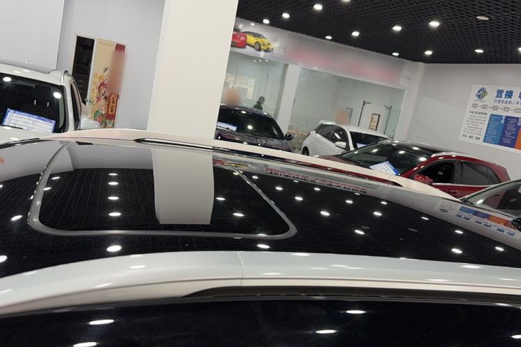 Used Wuling Alvez 2022 1.5T CVT Trendy & Cool Edition Roof