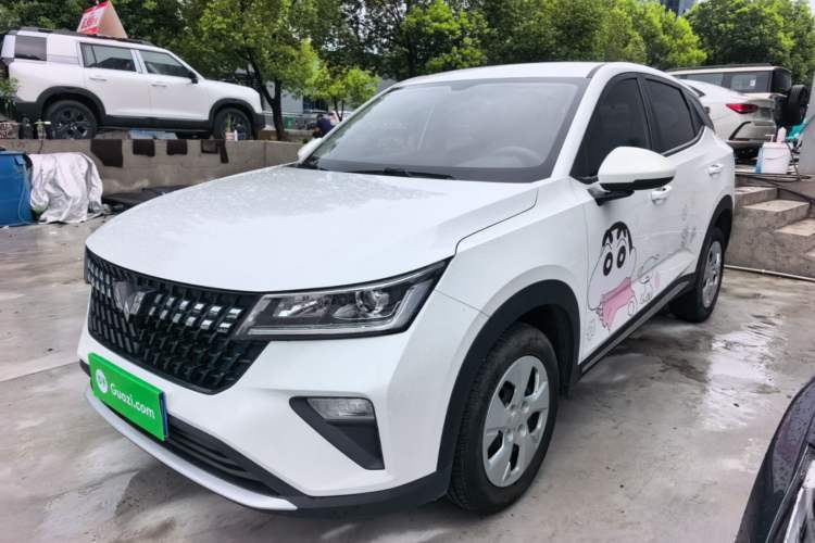 Used Wuling Alvez 2022 1.5L Manual Free-Style Model Guazi used car, China used car export, Used car for sale, Used Wuling cars, Cheapest cars for sale