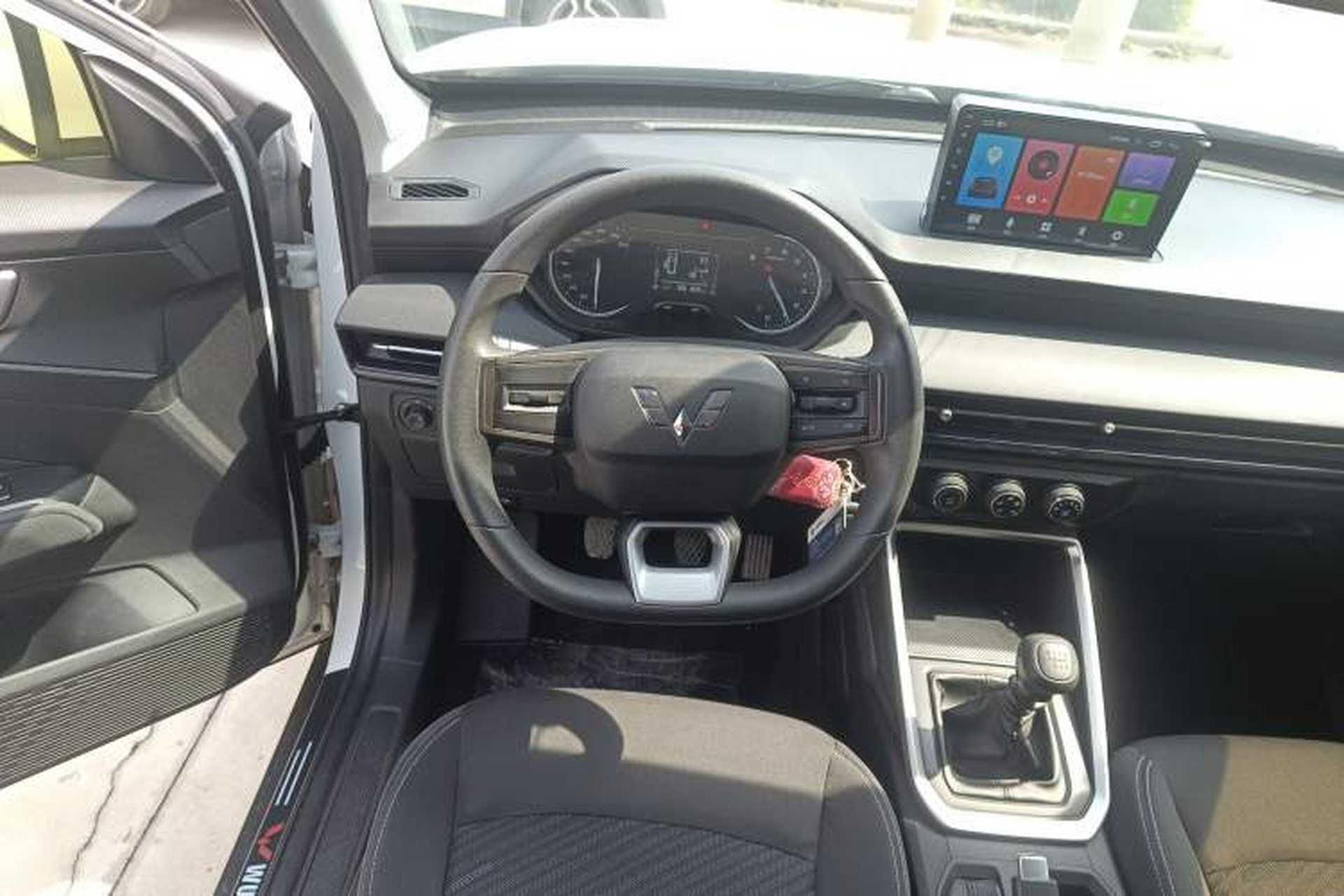 Used Wuling Alvez 2022 1.5L Manual Free-Style Model Steering Wheel
