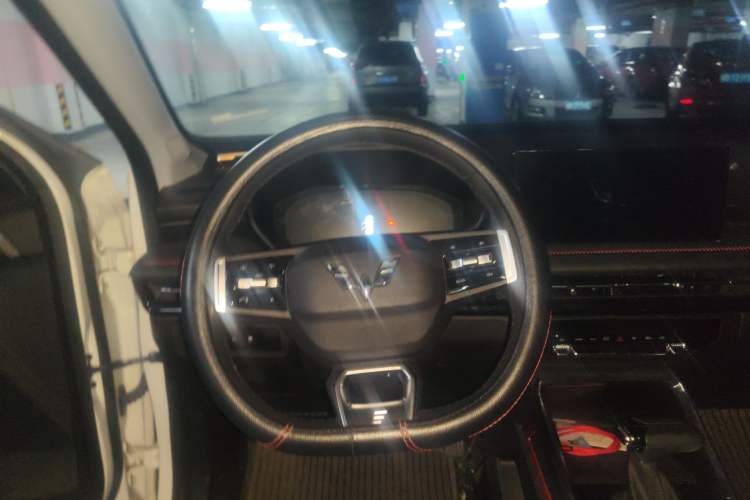Used Wuling Alvez 2022 1.5T CVT Trendy & Cool Edition Steering Wheel