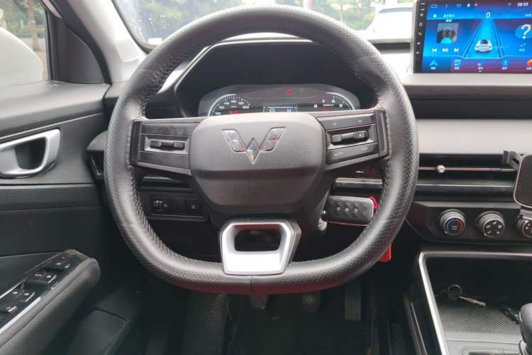 Used Wuling Alvez 2022 1.5L Manual Free-Style Model Steering Wheel