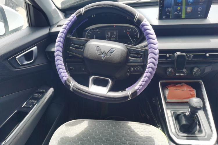 Used Wuling Alvez 2022 1.5L Manual Free-Style Model Steering Wheel