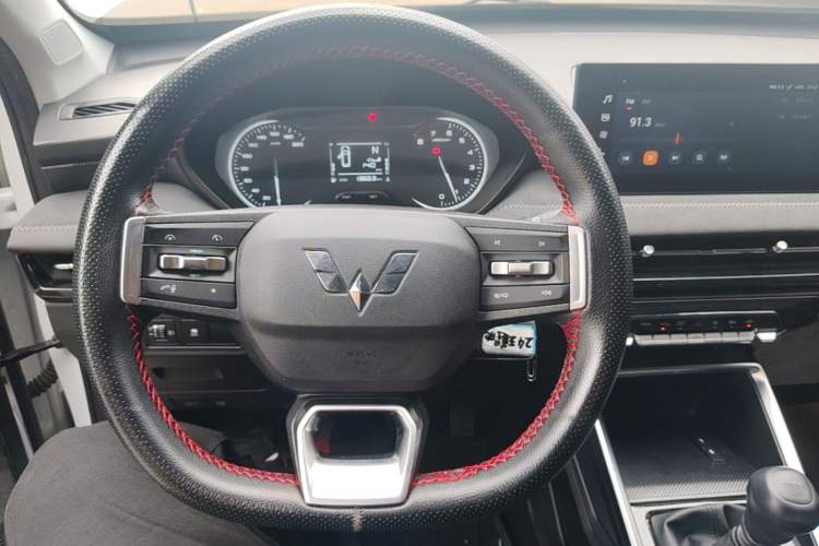 Used Wuling Alvez 2022 1.5L Manual Comfort Version Steering Wheel