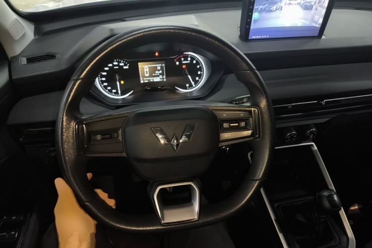Used Wuling Alvez 2022 1.5L Manual Free-Style Model Steering Wheel