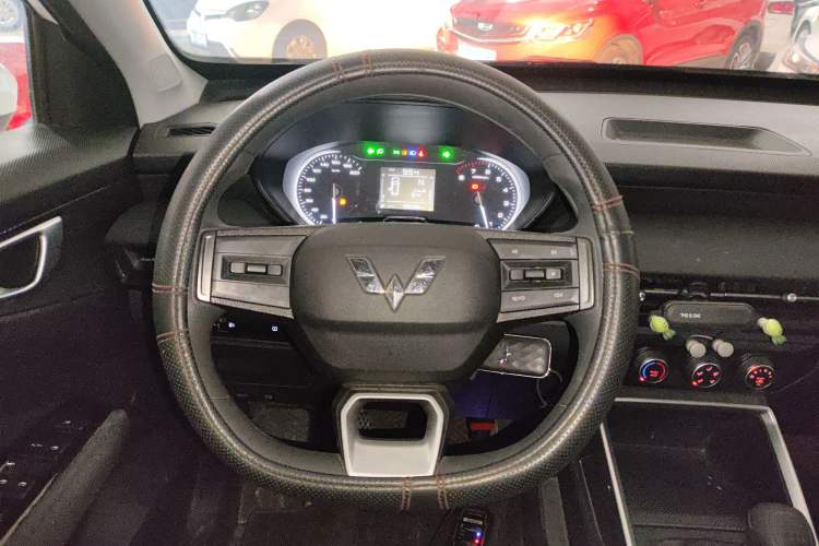Used Wuling Alvez 2022 1.5L Manual Free-Style Model Steering Wheel
