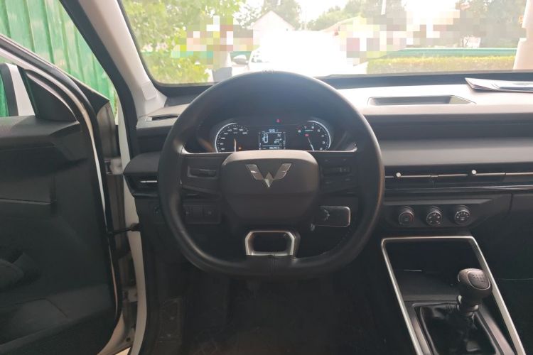 Used Wuling Alvez 2022 1.5L Manual Free-Style Model Steering Wheel