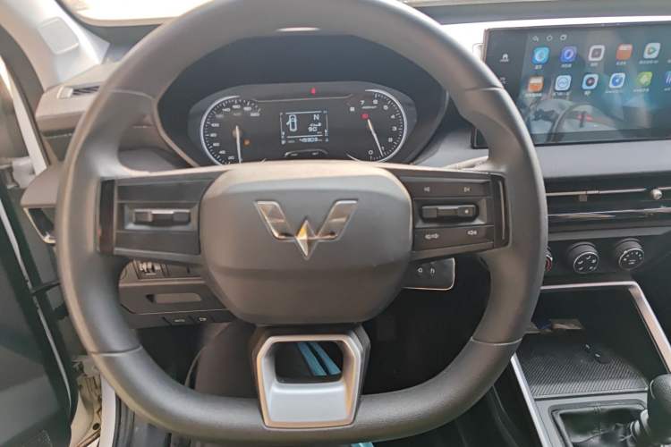Used Wuling Alvez 2022 1.5L Manual Free-Style Model Steering Wheel