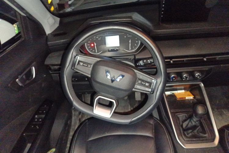 Used Wuling Alvez 2022 1.5L Manual Free-Style Model Steering Wheel