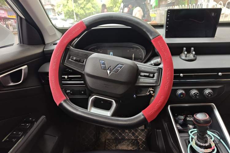 Used Wuling Alvez 2022 1.5L Manual Free-Style Model Steering Wheel