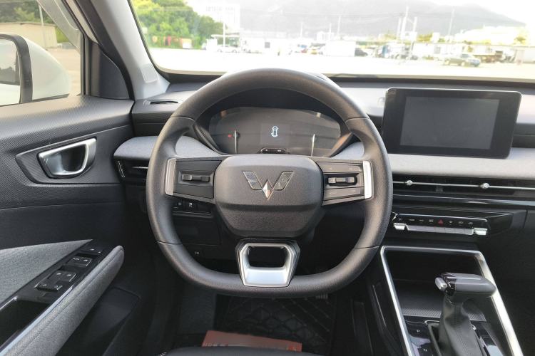 Used Wuling Alvez 2022 1.5L CVT Comfort Edition Steering Wheel