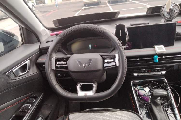 Used Wuling Alvez 2022 1.5T CVT Trendy & Cool Edition Steering Wheel