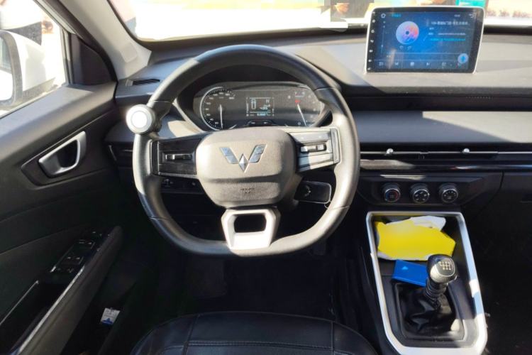 Used Wuling Alvez 2022 1.5L Manual Free-Style Model Steering Wheel