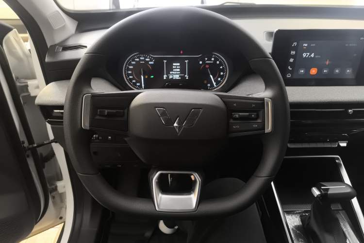 Used Wuling Alvez 2022 1.5L CVT Comfort Edition Steering Wheel