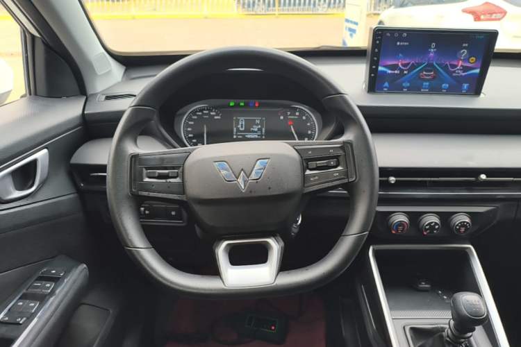 Used Wuling Alvez 2022 1.5L Manual Free-Style Model Steering Wheel