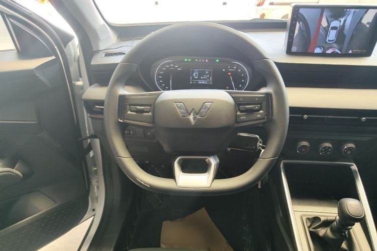 Used Wuling Alvez 2022 1.5L Manual Free-Style Model Steering Wheel