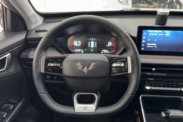 Used Wuling Alvez 2022 1.5T CVT Trendy & Cool Edition Steering Wheel