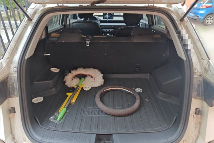 Used Wuling Alvez 2022 1.5L Manual Free-Style Model Trunk