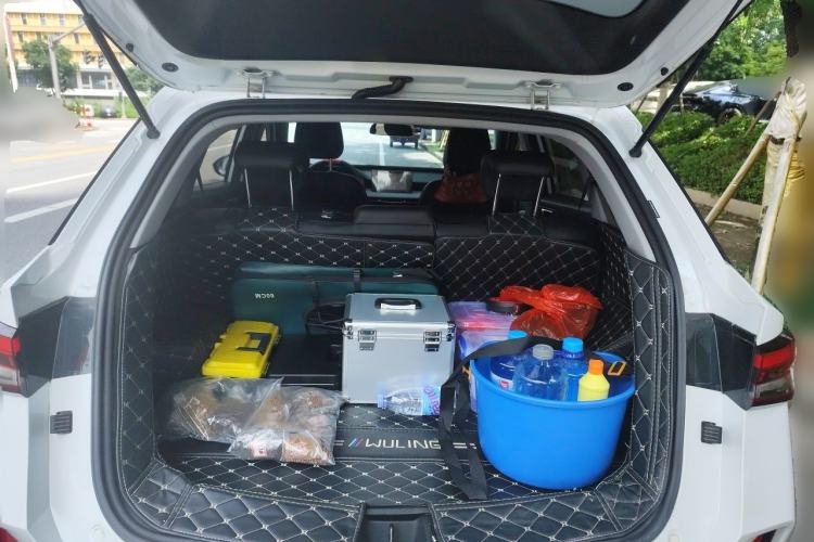 Used Wuling Alvez 2022 1.5L CVT Comfort Edition Trunk