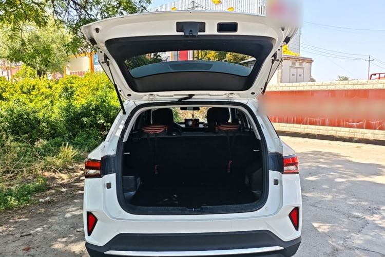Used Wuling Alvez 2022 1.5L Manual Free-Style Model Trunk